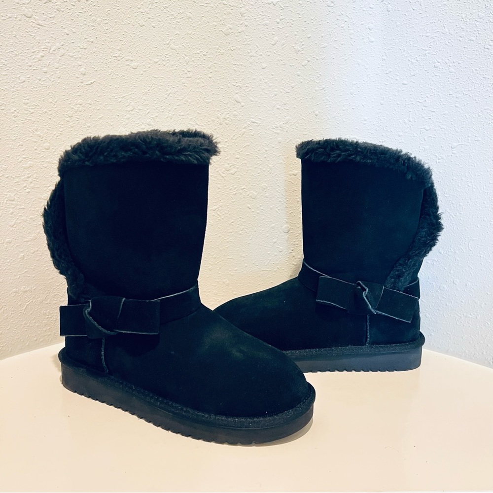 Koolaburra By UGG Women’s Arlena Bow Suede Black Short  Boots Size 5 NWT